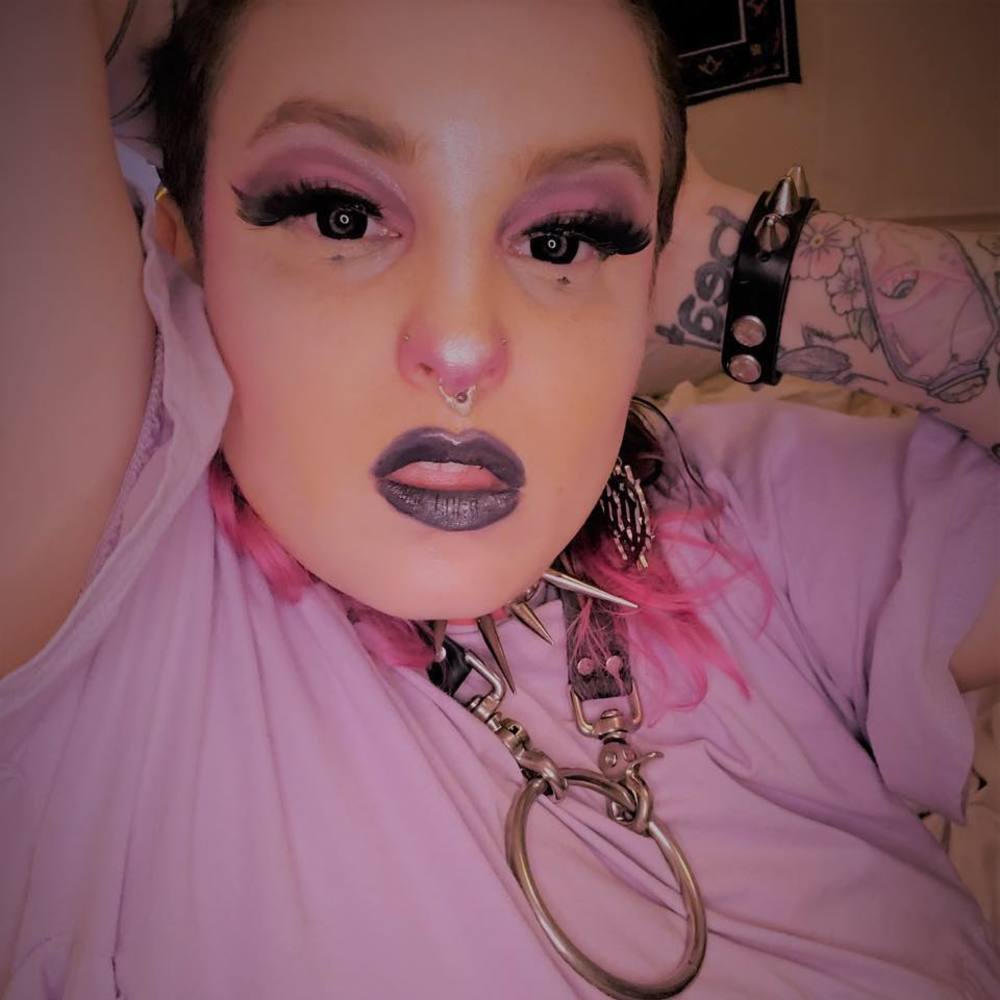 Meet your Posher, Dana